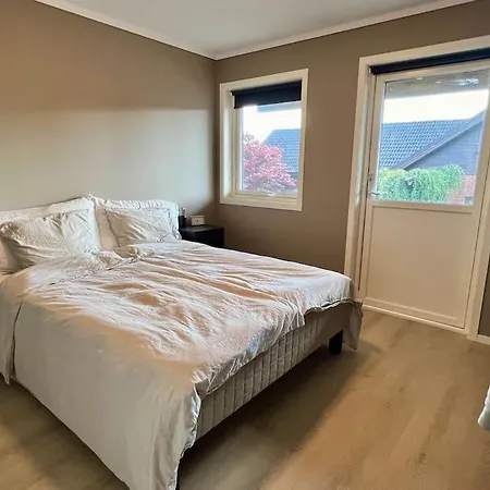 Apartment Bo Moderne Pa Falkum Med Utsikt Skien