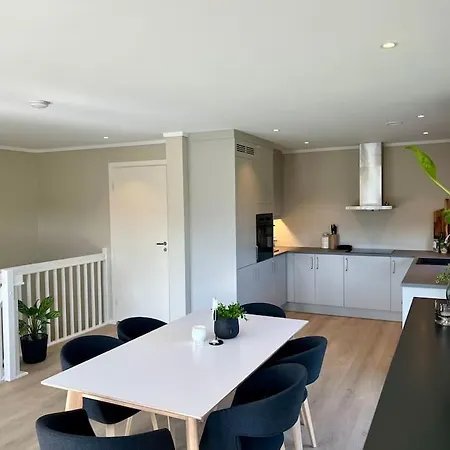 Apartment Bo Moderne Pa Falkum Med Utsikt *